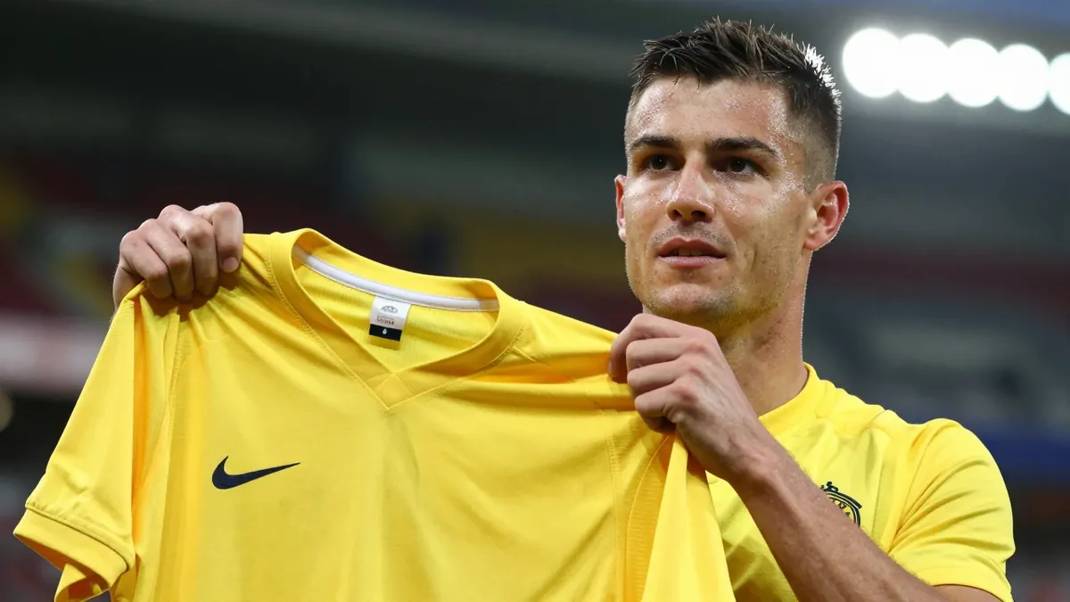 Oxford United have secured a season-long loan for Aston Villa's 19-year-old winger Luka Lynch, beating EFL and Scottish...