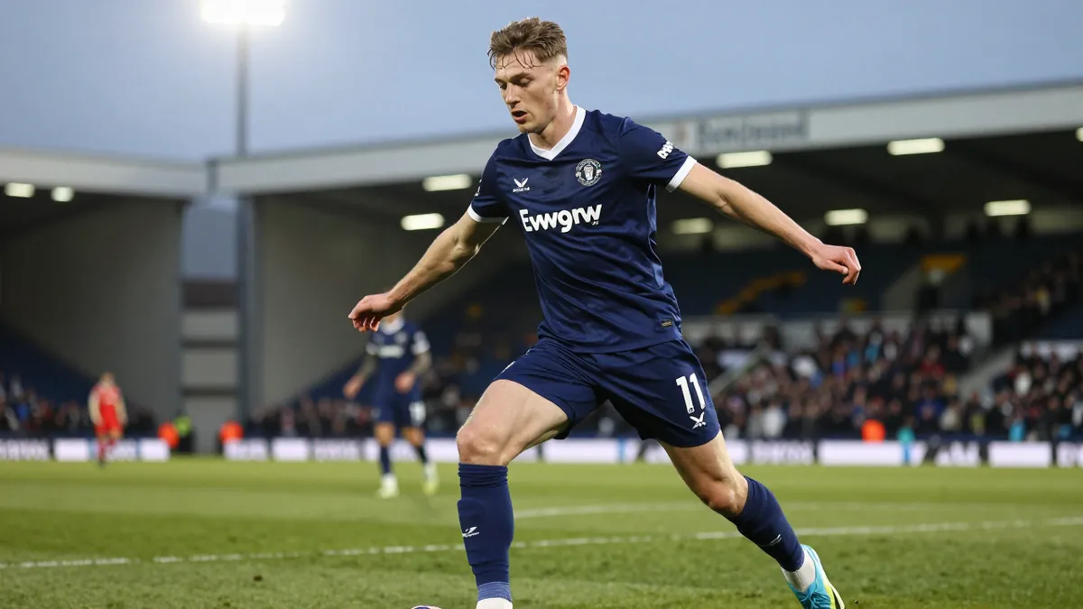 Oxford United Defender Brodie Spencer in Transfer Race with QPR and West Brom